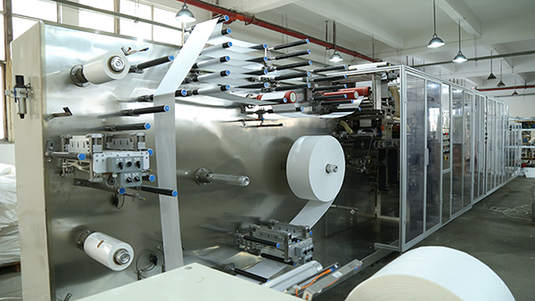 ماكينة تعبئة وتغليف ماسكات وجه معقمة