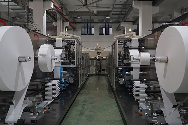 خط إنتاج مناديل مبللة أوتوماتيكي