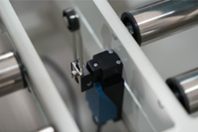 ماكينة غلق الصناديق الكرتونية