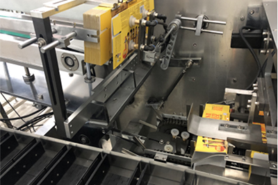 ماكينة التعبئة في الكرتون الآلية